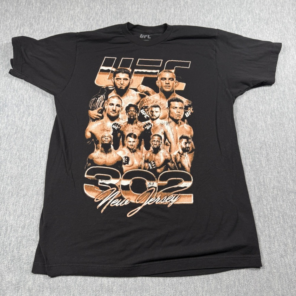 UFC T-Shirt Men L Black Graphic Event 302 New Jersey Short Sleeve Cotton MMA Tee